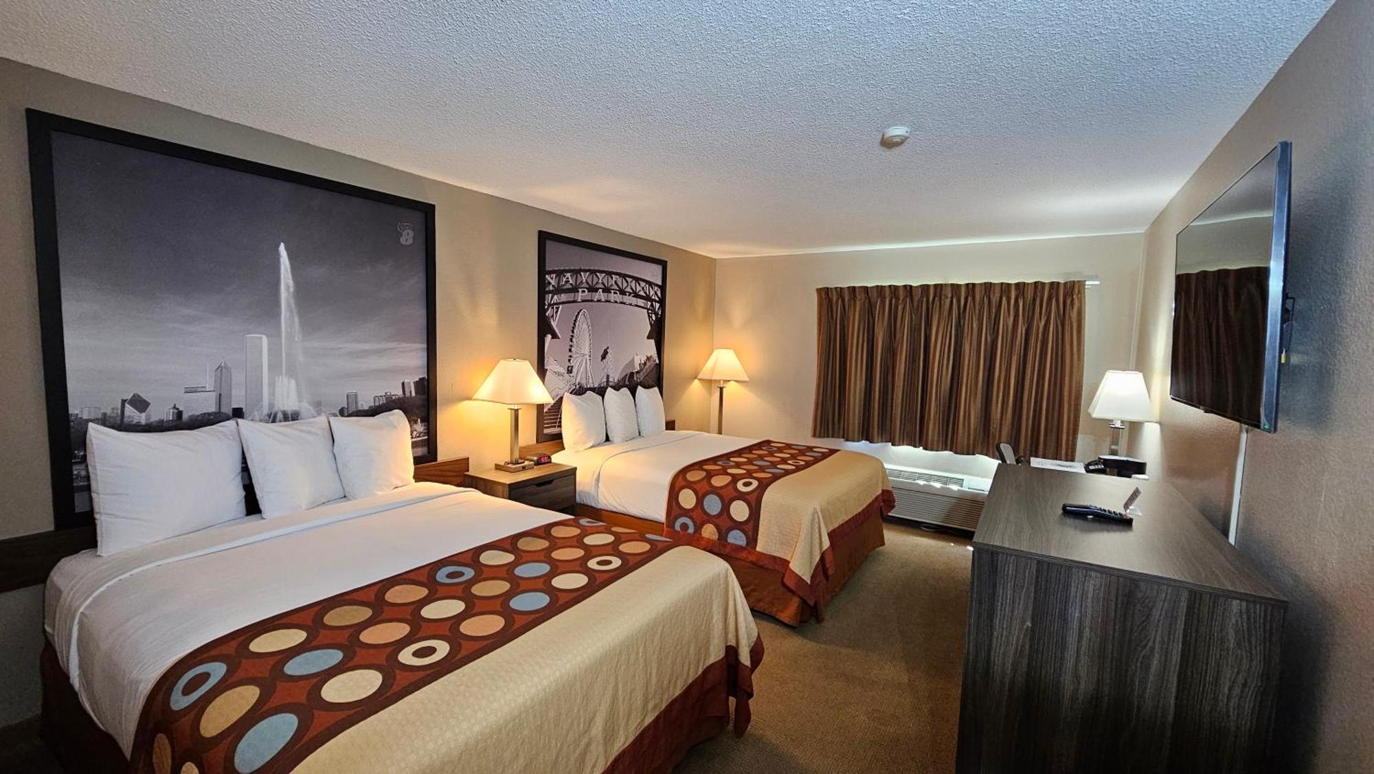 Super 8 By Wyndham Elgin Ξενοδοχείο Εξωτερικό φωτογραφία