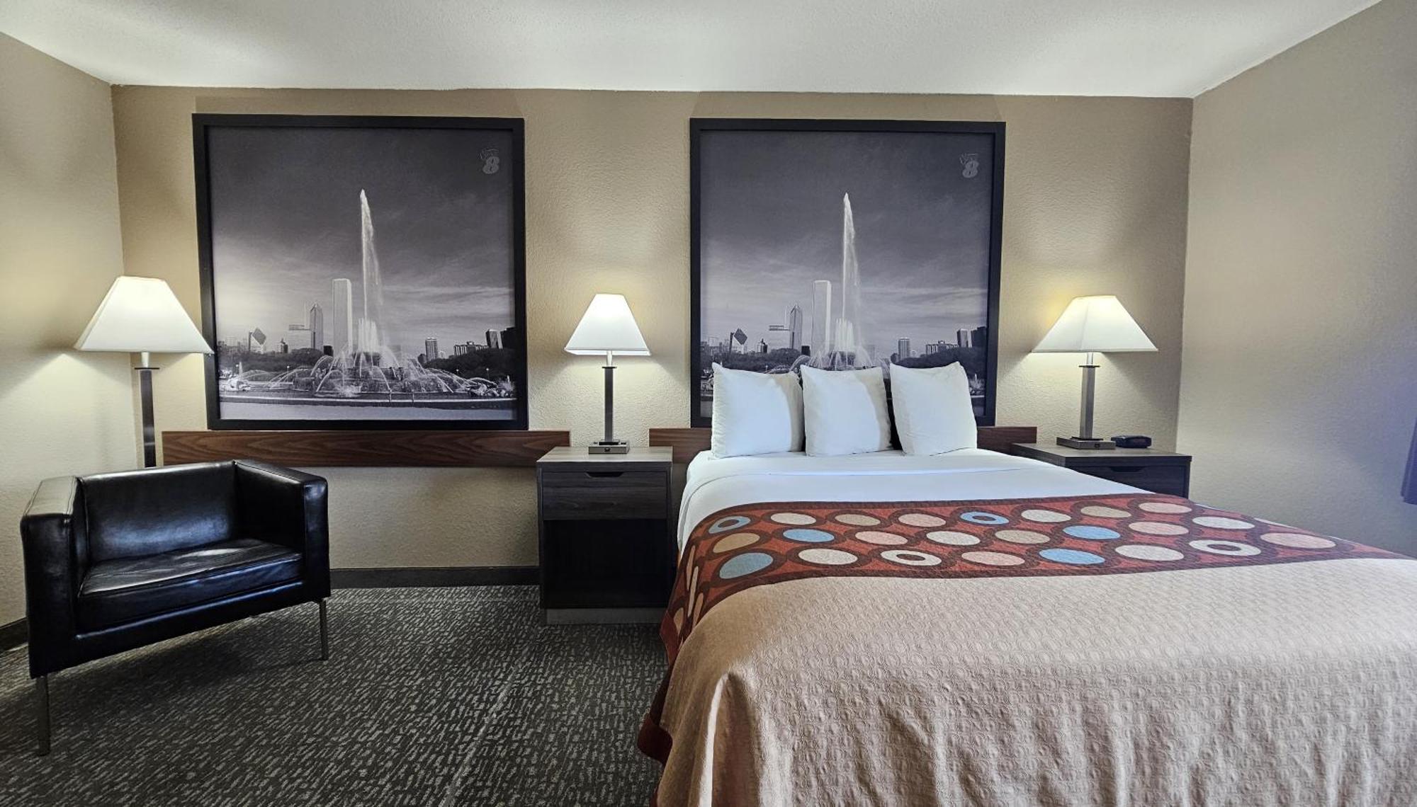 Super 8 By Wyndham Elgin Ξενοδοχείο Εξωτερικό φωτογραφία